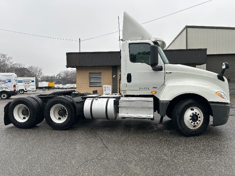 2019 International LT in Prince George, VA — photo 8