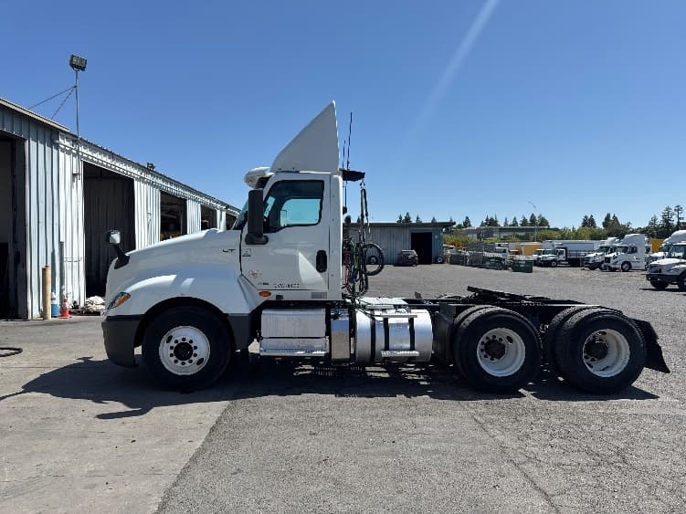 2019 International LT in West Sacramento, CA — photo 4