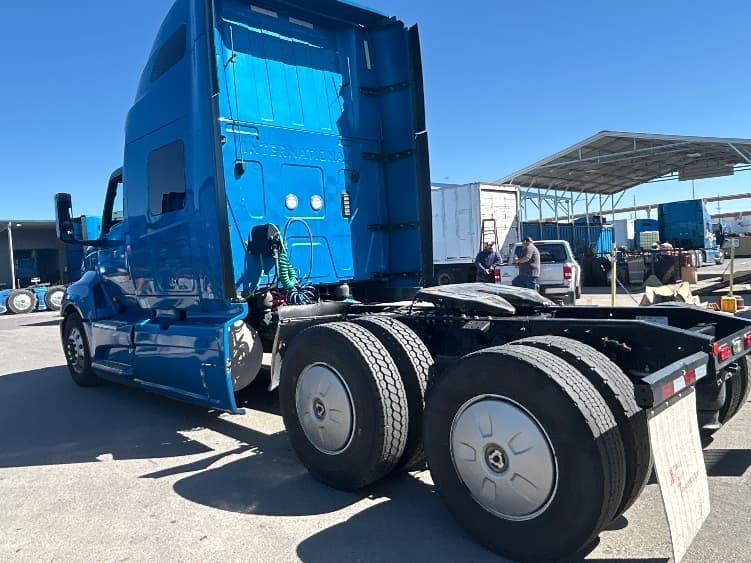 2021 International LT in El Paso, TX — photo 5