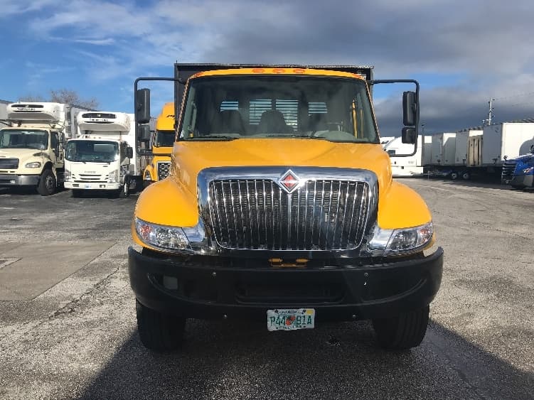 2019 International 4300 in Fort Myers, FL — photo 2