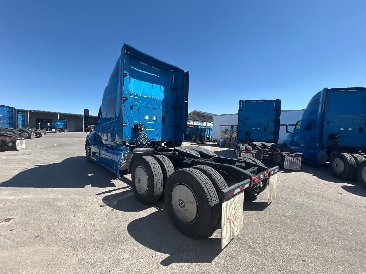 2021 International LT in El Paso, TX — photo 5