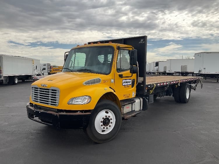 2019 Freightliner M2 106 in Phoenix, AZ — photo 3