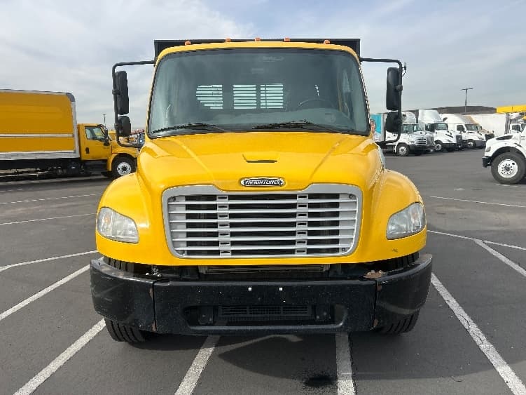 2019 Freightliner M2 106 in Phoenix, AZ — photo 2