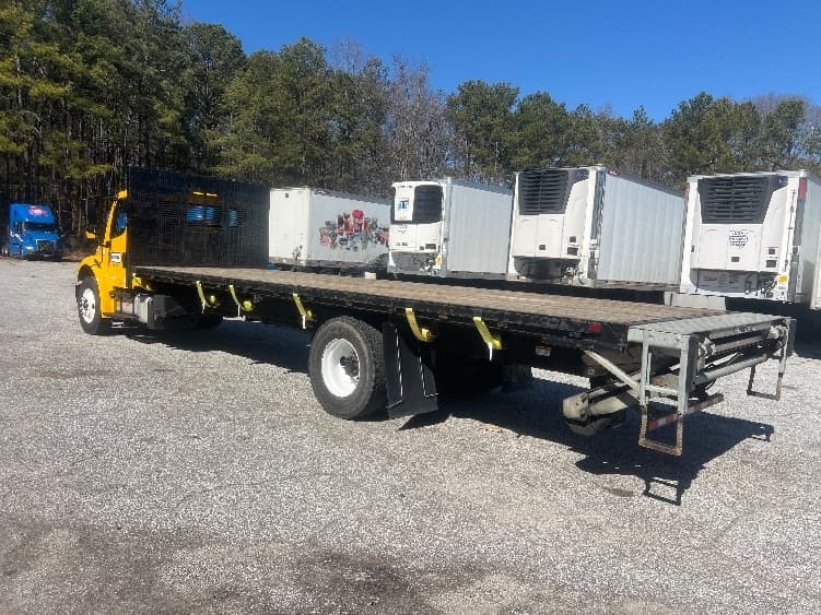 2019 Freightliner M2 106 in Cincinnati, OH — photo 6