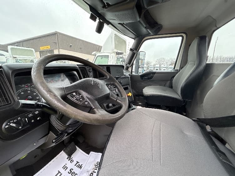 2019 International LT in La Porte, IN — photo 10