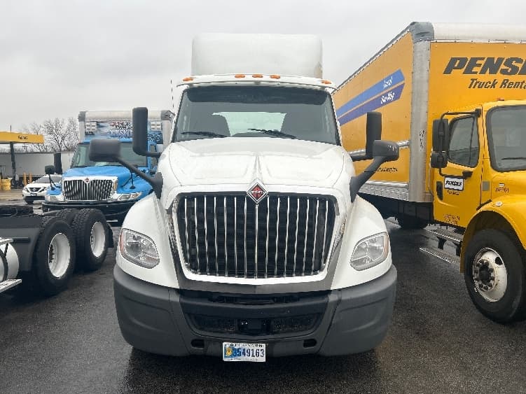 2019 International LT in La Porte, IN — photo 2