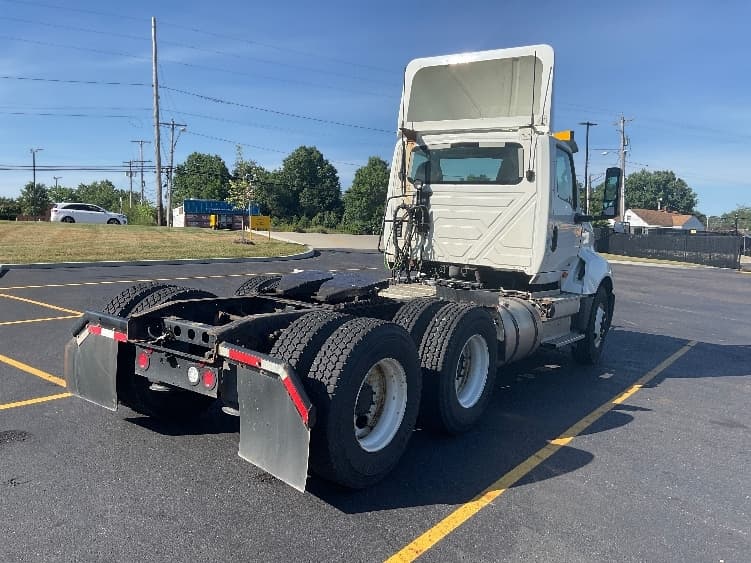 2019 International LT in Akron, OH — photo 7