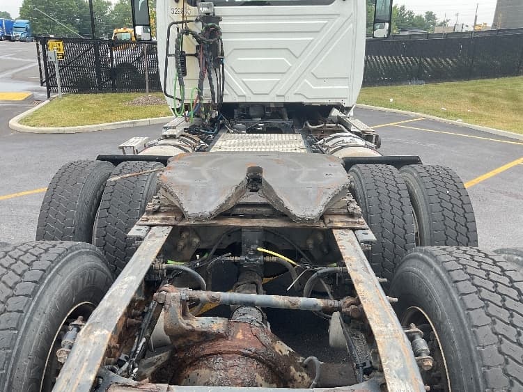 2019 International LT in Mansfield, OH — photo 6