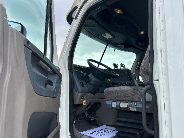 2019 Freightliner Cascadia in Katy, TX — photo 9