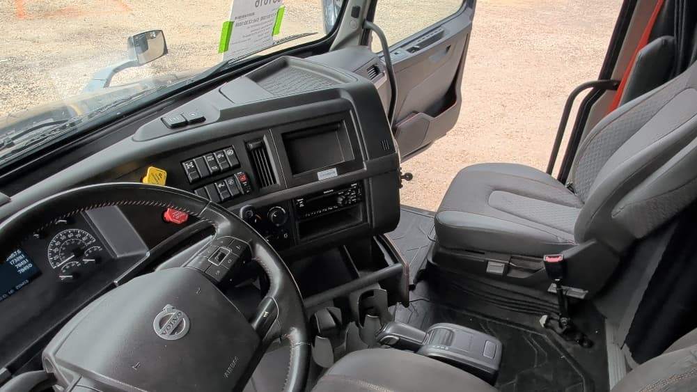 2020 Volvo VNL 760 in Spartanburg, SC — photo 10