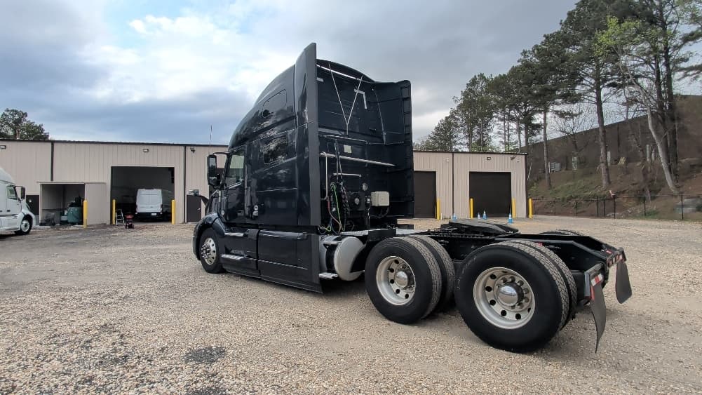 2020 Volvo VNL 760 in Spartanburg, SC — photo 5