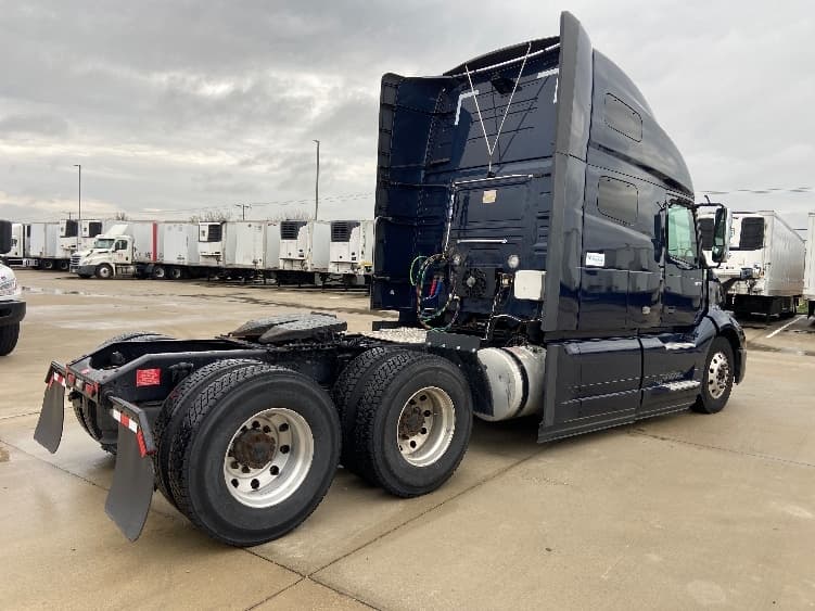 2020 Volvo VNL 760 in Arlington, TX — photo 7