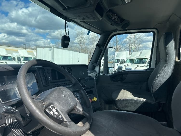 2019 International LT in Obetz, OH — photo 10