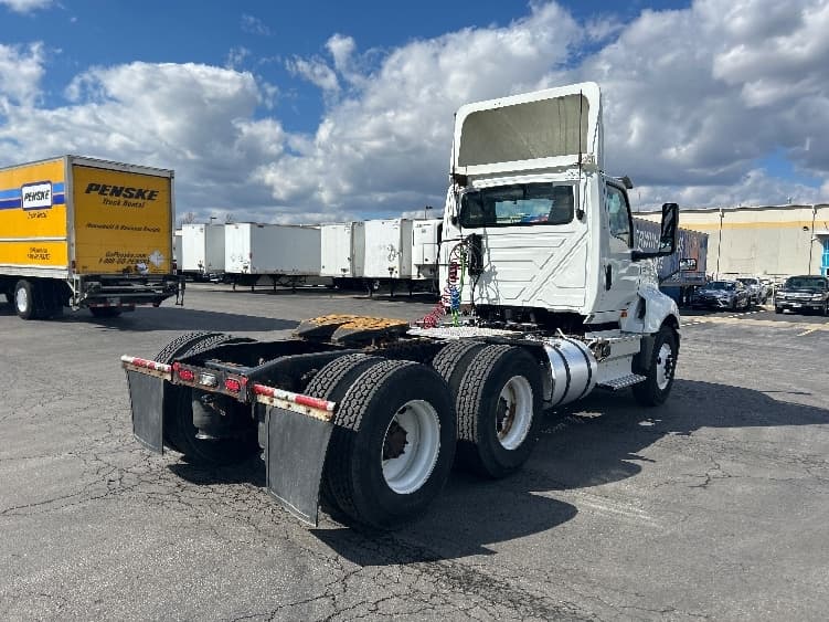 2019 International LT in Obetz, OH — photo 7