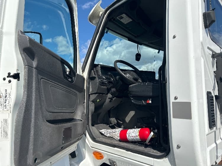 2019 International LT in Obetz, OH — photo 9