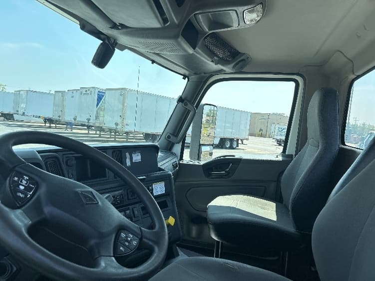 2019 International LT in La Porte, IN — photo 10