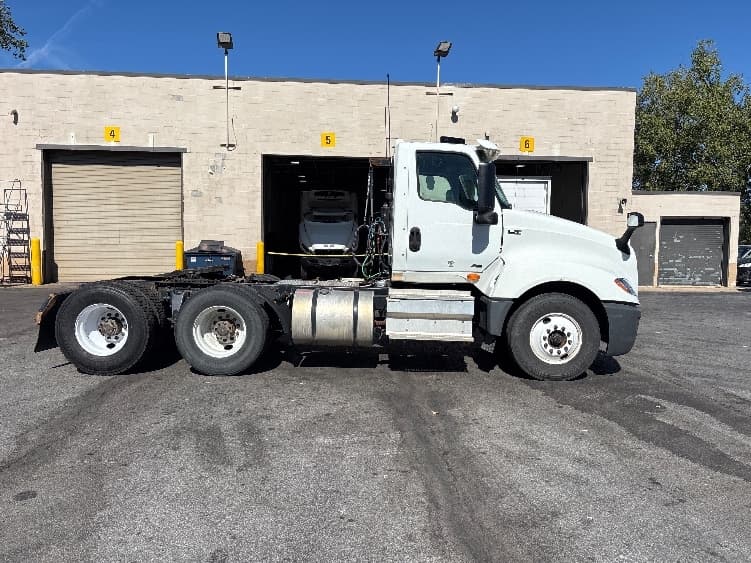 2019 International LT in Toledo, OH — photo 8