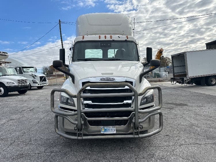 2020 Freightliner Cascadia in Atlanta (Conyers), GA — photo 2