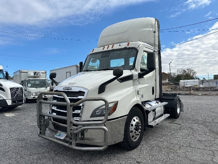 2020 Freightliner Cascadia in Atlanta (Conyers), GA — photo 3