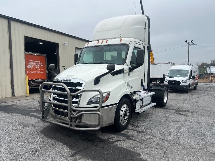 2020 Freightliner Cascadia in Atlanta (Conyers), GA — photo 3