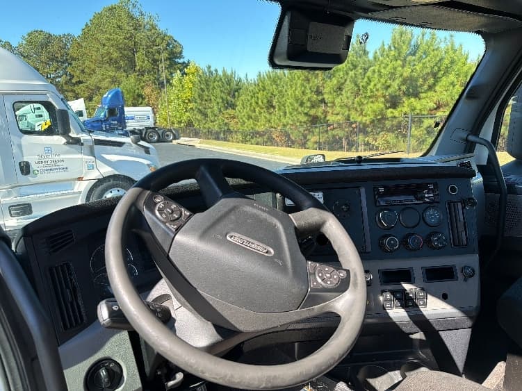 2020 Freightliner Cascadia in Lithia Springs, GA — photo 10