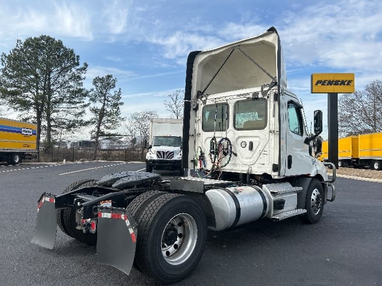 2020 Freightliner Cascadia in Atlanta (Forest Park), GA — photo 7