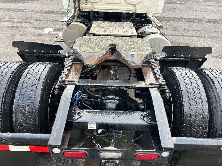 2020 Freightliner Cascadia in Middlefield, OH — photo 6