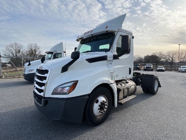 2020 Freightliner Cascadia in Mcdonough, GA — photo 3