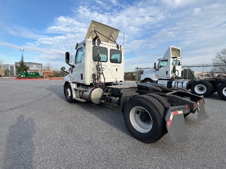 2020 Freightliner Cascadia in Mcdonough, GA — photo 5