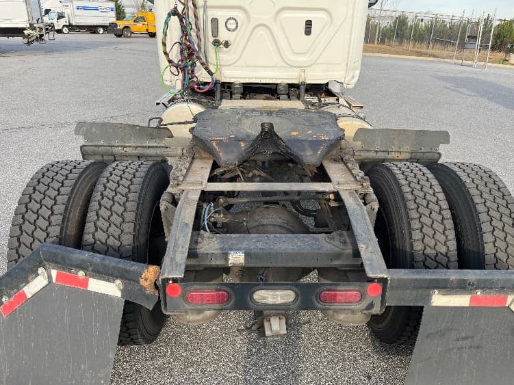 2020 Freightliner Cascadia in Mcdonough, GA — photo 6