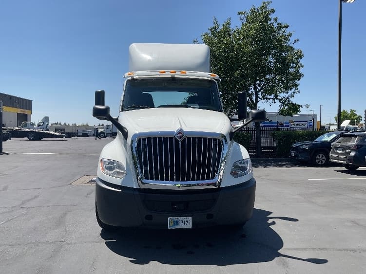 2020 International LT in Sacramento, CA — photo 2