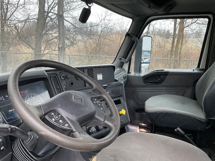 2020 International LT in La Porte, IN — photo 10