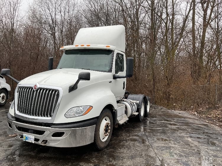 2020 International LT in La Porte, IN — photo 3