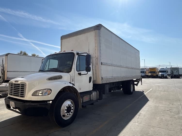 2020 Freightliner M2 106 in Corona, CA — photo 3