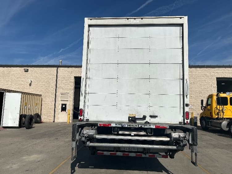 2020 Freightliner M2 106 in Corona, CA — photo 7