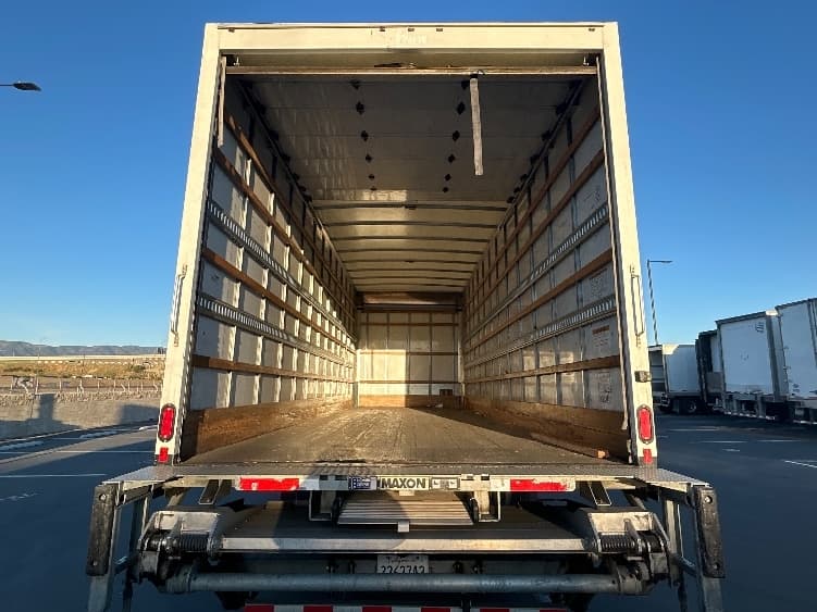 2020 Freightliner M2 106 in Corona, CA — photo 8