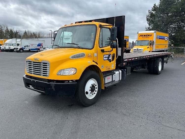 2020 Freightliner M2 106 in Portland, OR — photo 3
