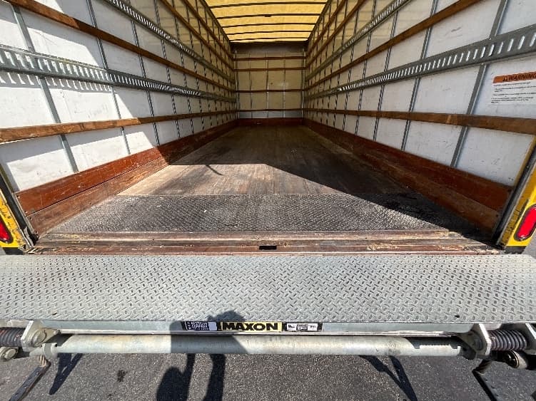 2020 Freightliner M2 106 in Houston, TX — photo 10