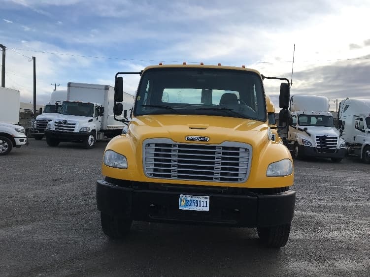 2020 Freightliner M2 106 in Spokane Valley, WA — photo 2