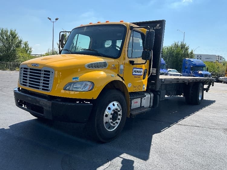 2020 Freightliner M2 106 in Kalamazoo, MI — photo 3