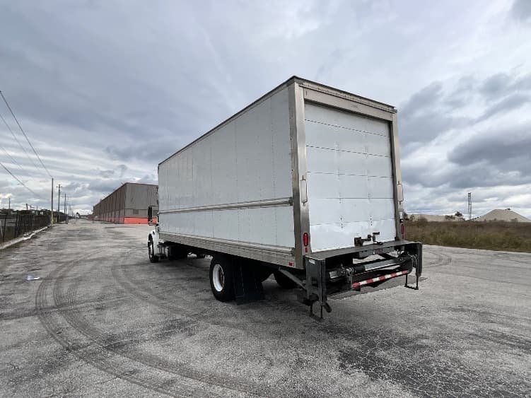 2020 Freightliner M2 106 in Lakeland, FL — photo 6