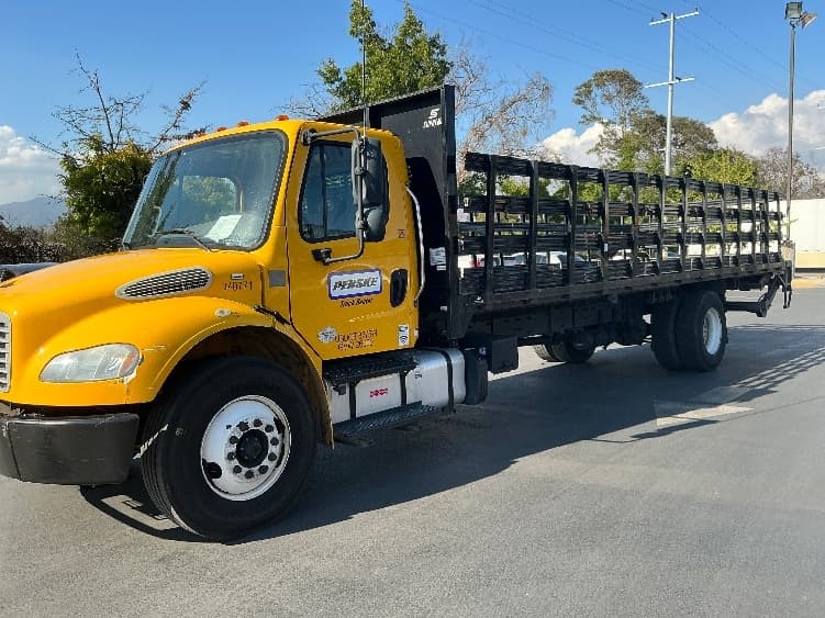 2020 Freightliner M2 106 in Torrance, CA — photo 3
