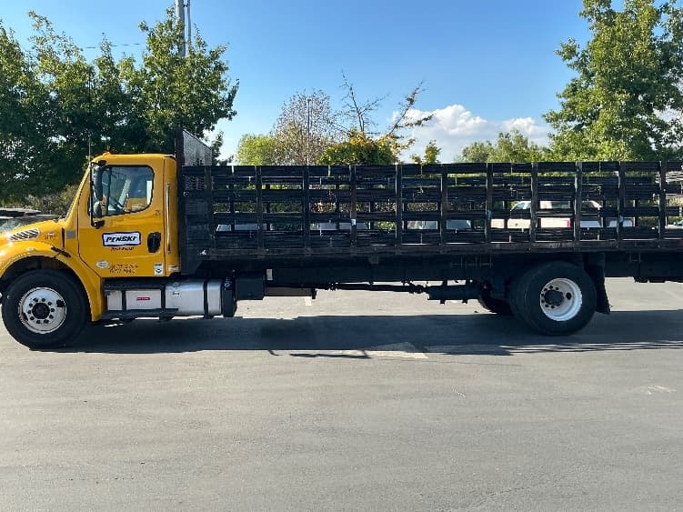 2020 Freightliner M2 106 in Torrance, CA — photo 4