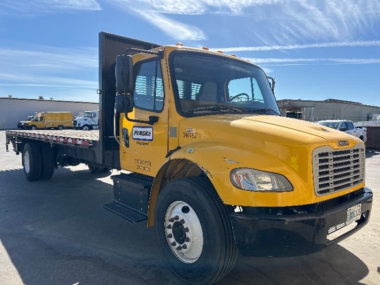 2020 Freightliner M2 106