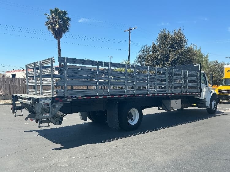 2020 Freightliner M2 106 in Torrance, CA — photo 9