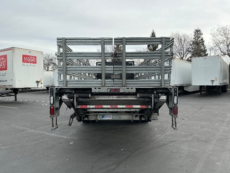 2020 Freightliner M2 106 in Sacramento, CA — photo 7