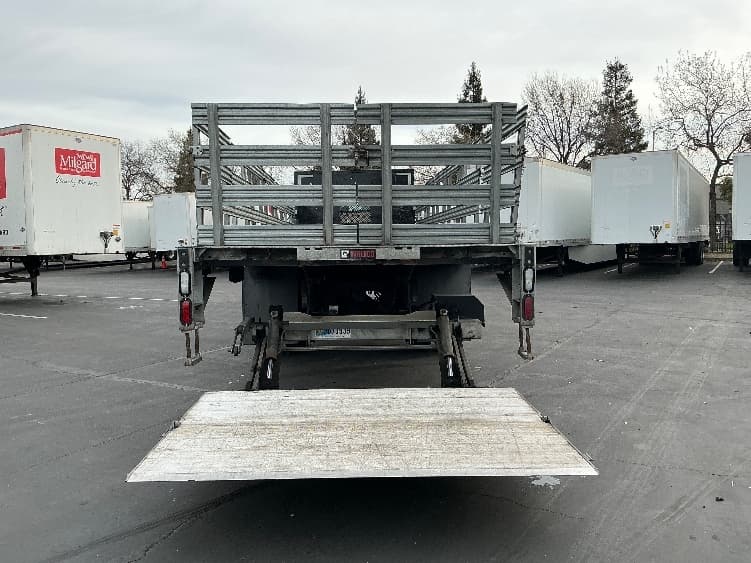 2020 Freightliner M2 106 in Sacramento, CA — photo 8