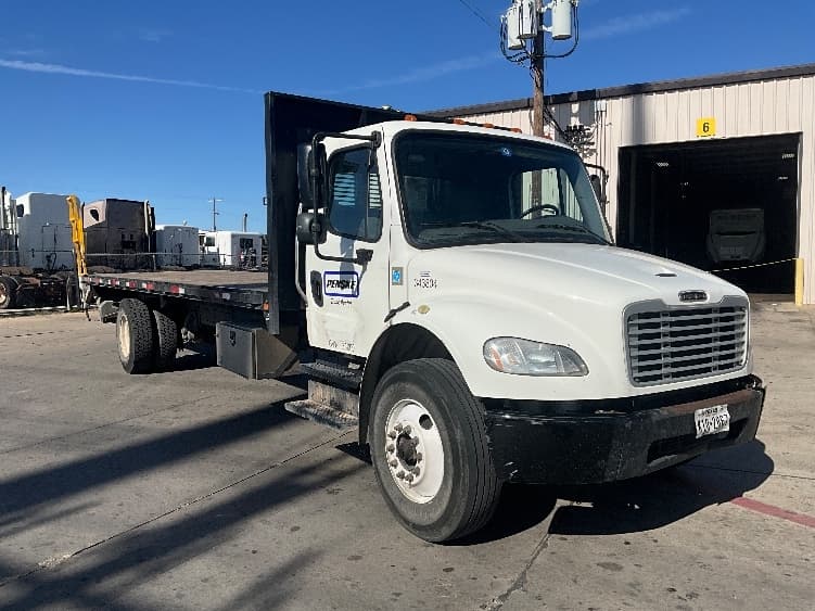 2020 Freightliner M2 106