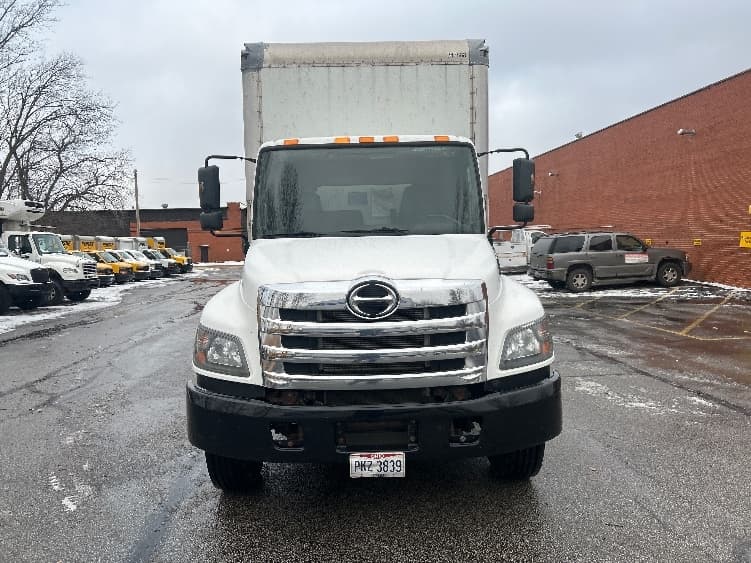 2020 Hino 338 in Middlefield, OH — photo 2