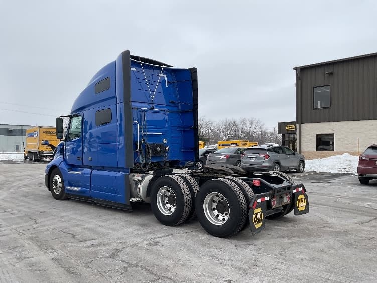2020 Volvo VNL 760 in Indianapolis, IN — photo 5